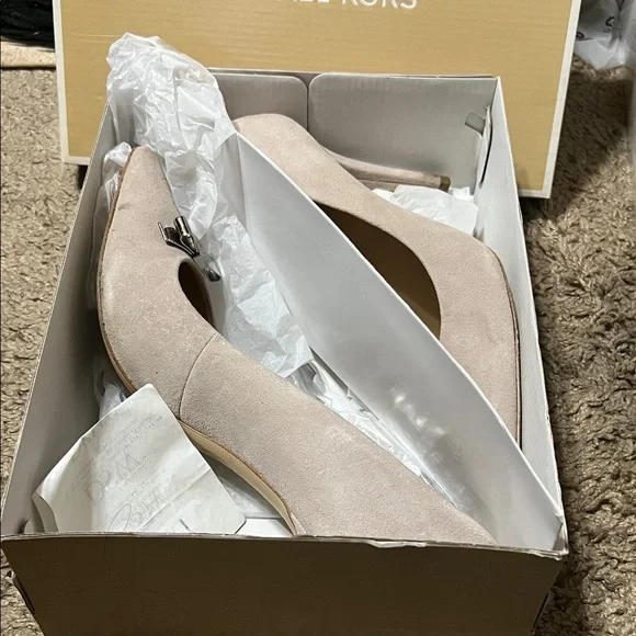 Michael Kors Women's Taupe Heels with Silver Accent - Picture 6 of 7